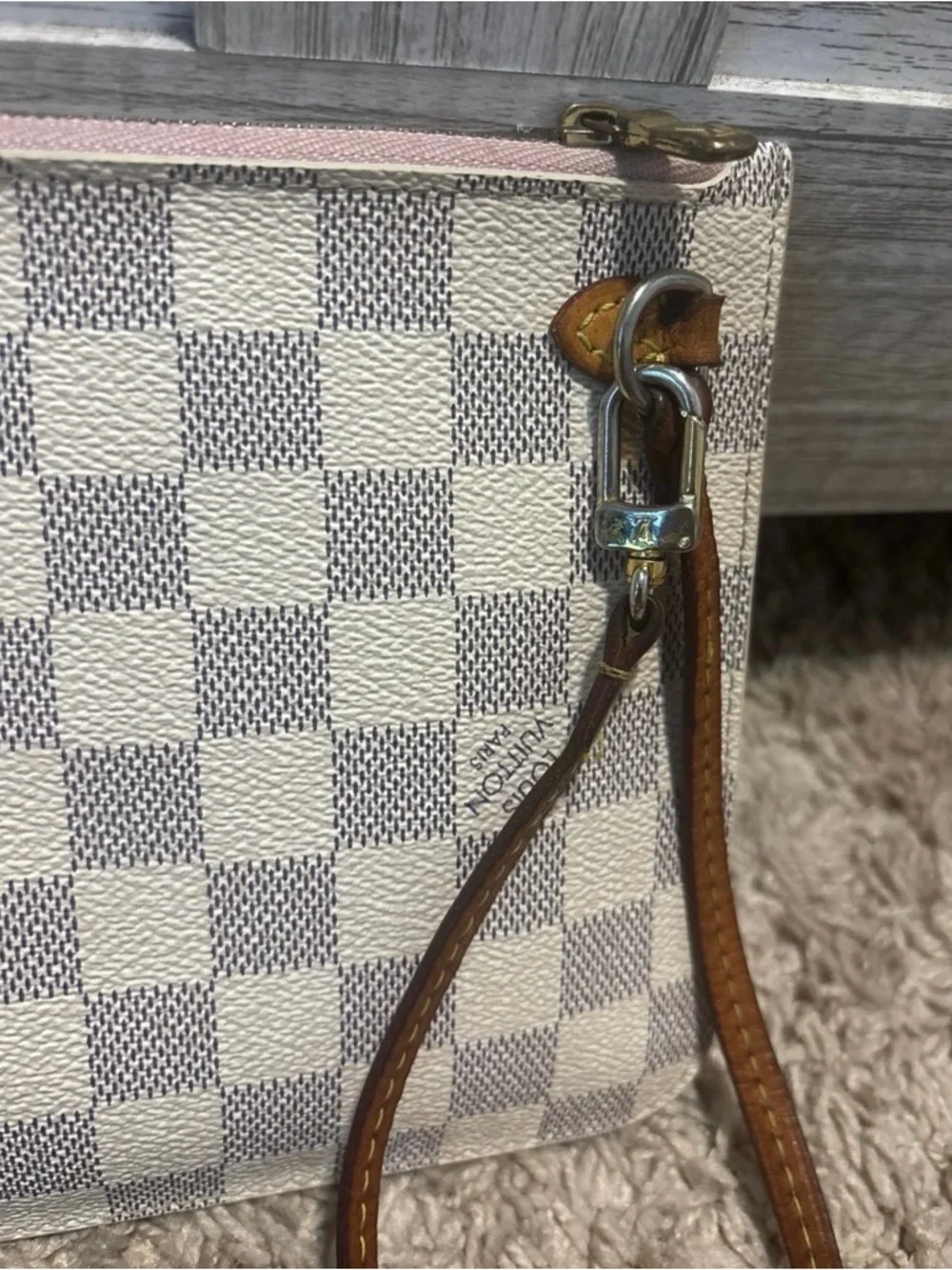 Louis Vuitton Pouchette - Picture 2 of 8